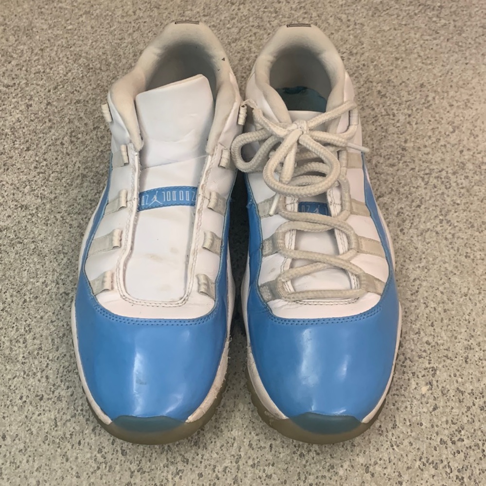 Jordan 11 retro low university blue
